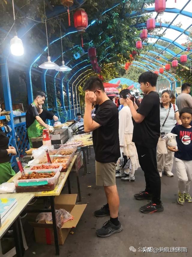 新疆之行(十三)伊宁 喀赞其和六星街