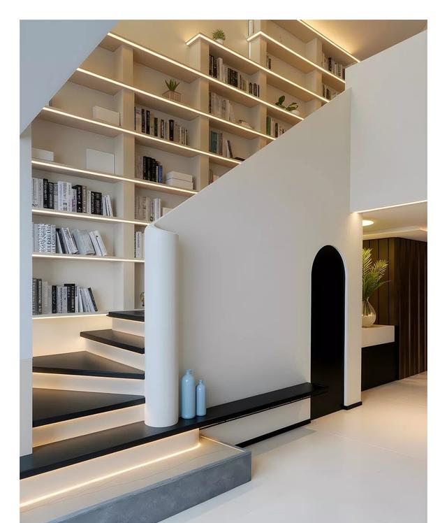 想不后悔！楼梯这样装，瞬间高级10倍，实用又惊艳！你会感谢我的