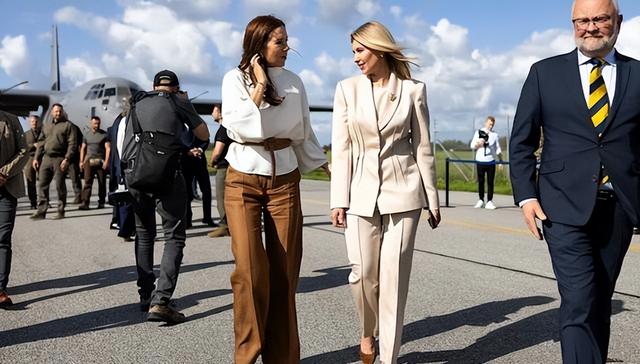 泽连斯基的妻子有多美？登美时尚杂志封面，两人恋爱八年儿女双全