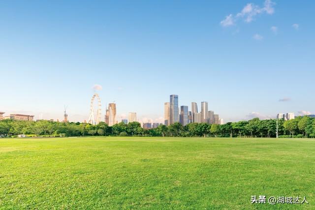 五十岁后发财的人，早就看透了这三张底牌