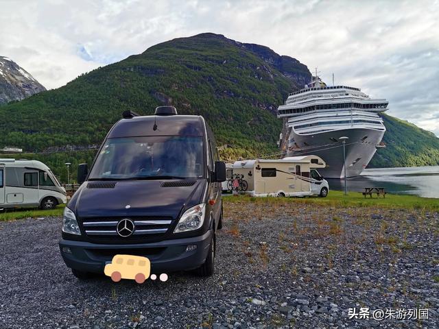 在挪威峡湾，一天三次轮渡，带来的震撼体验
