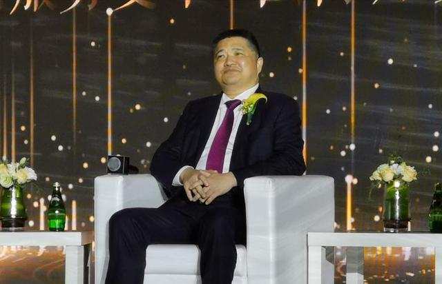 又一房地产巨头暴雷！负债1881亿，资不抵债被逼退市，董事长被抓