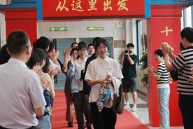 这位高考726分的女孩是温州人 “全能型学生”喜欢跳舞 画画 篮球……图片