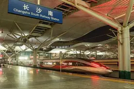长沙南至北京西，夜间动卧5连发，夕发朝至，二等座491图片