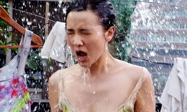 成龙因病去世、赵本山灵堂	、宋佳知三当三，现在的造谣越来越离谱