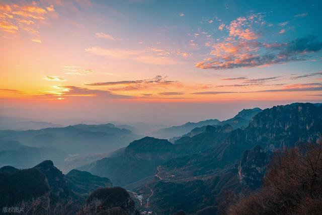 秋季爆款自驾线路非太行1号旅游公路莫属，老司机们，快出发啦！