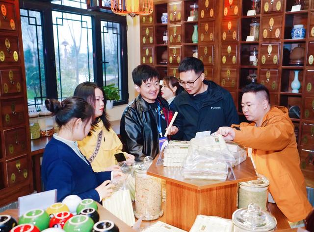 灵台的三重浪漫：与千年文明、人间烟火、古法智慧相遇