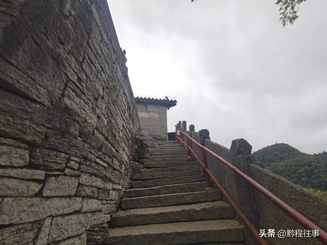 寻找一片僧人墓地，佛门高僧竟然最后落得尸骸无存