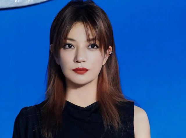 婚姻事业全无，消失4年后	，49岁赵薇再曝近况，胃癌传闻真相曝光