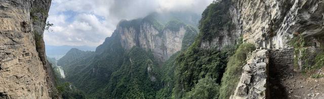 湖南天门山：一场逃离喧嚣的山野之约