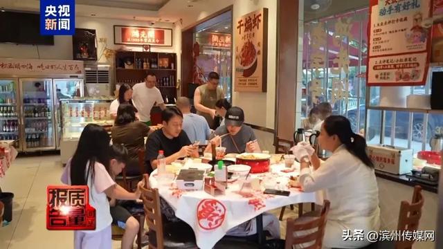 商家算账：堂食收20元线上成交实际到手10.9元，央视调查外卖大战中餐饮店陷“为单忙活”“为补贴买单”困境