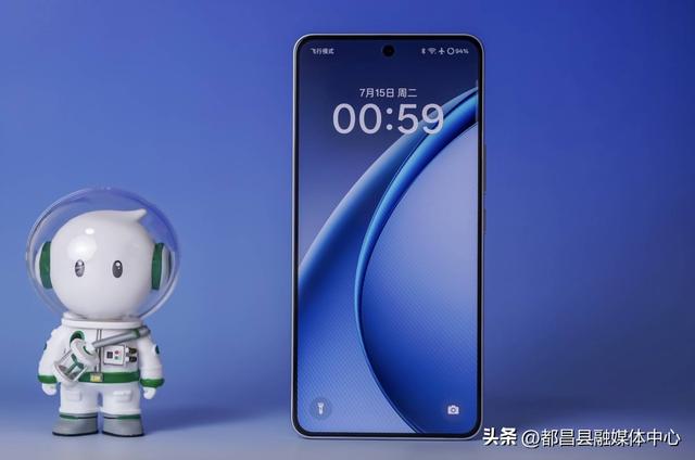 OPPO“乱套了”？骁龙8sGen4+7000mAh+IP69防水，256GB才卖1699