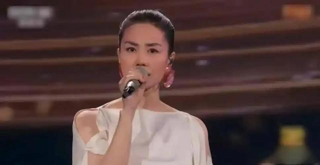 拔出萝卜带出泥！释永信事件12天后，常年信佛的王菲也惨遭牵连