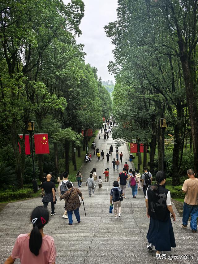 大足石刻能并列四大石窟吗？这一篇估计是最详介绍了，有些长慎入