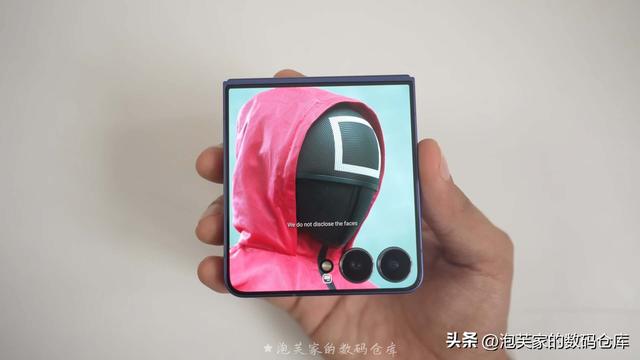 12+256卖7999 三星Z Flip7深度体验 比Flip6提升多少？三星用户多吗