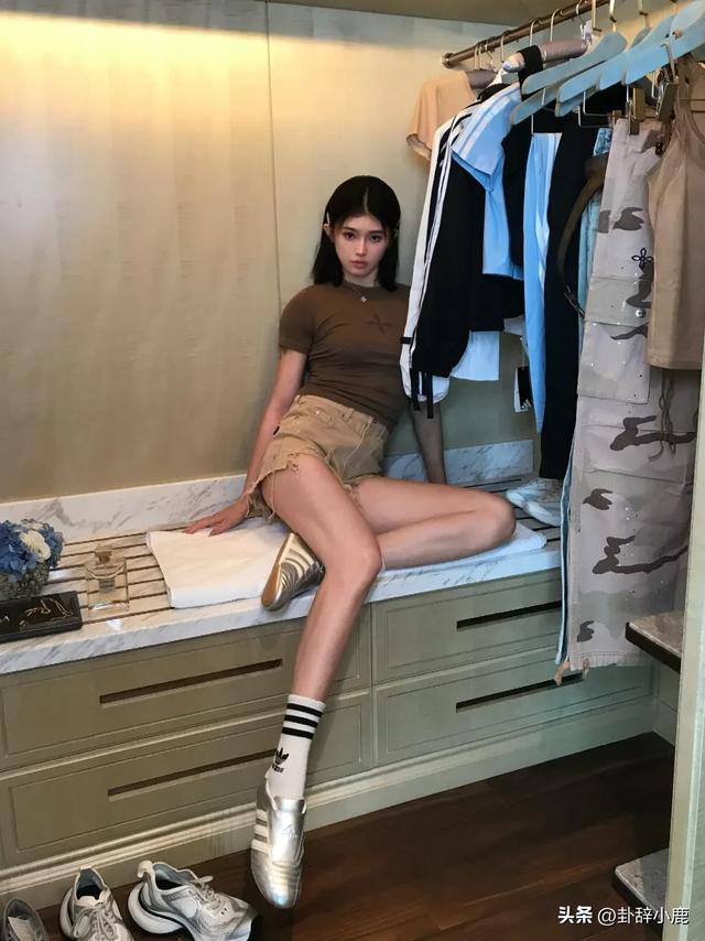 吴艳妮身材曲线完美，连我一个女的都忍不住多看两眼