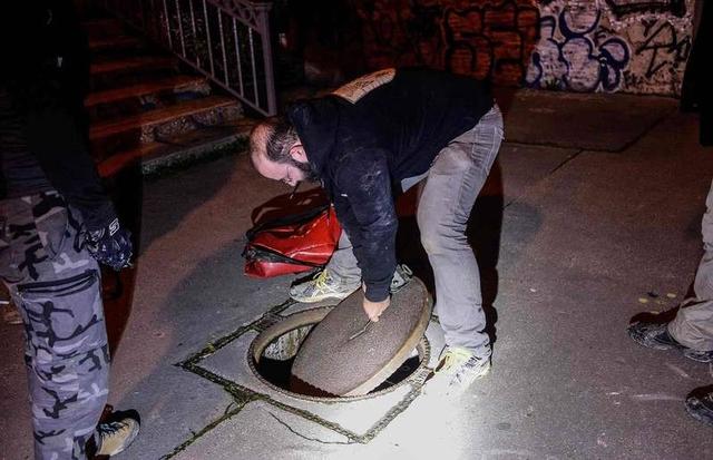 全球15个城市的地下隧道，藏着逃生通道 宝藏密室甚至 007原型基地