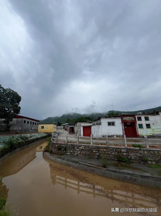 暴雨如注中的长清一日游（第二水泥厂、双乳山汉墓、满井峪）
