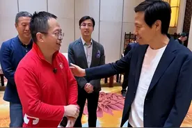 雷军上演教科书式拒绝，正面回绝周鸿祎，却让对方没有脾气图片
