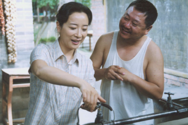 原来她是范伟老婆，难怪丈夫能上9次春晚，真是一个贤妻旺三代