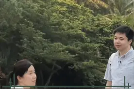 小凤姐姐小娜面对韦籁有点小撒娇，而韦籁只想避嫌~图片