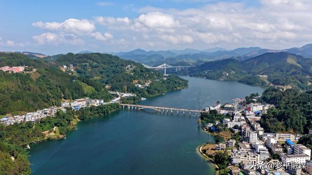 罗平：鲁布革的冬日美