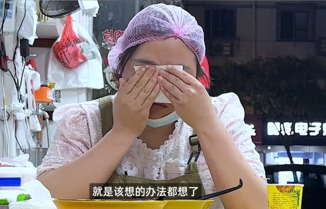 宝妈净身出户带2娃睡桥洞，只因怀孕期间没满足丈夫，孩子太争气