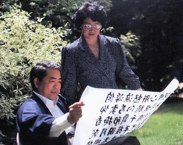 牡丹花下死！这一次“纵欲过度，偷朋友妻”的范曾，终于遭到反噬