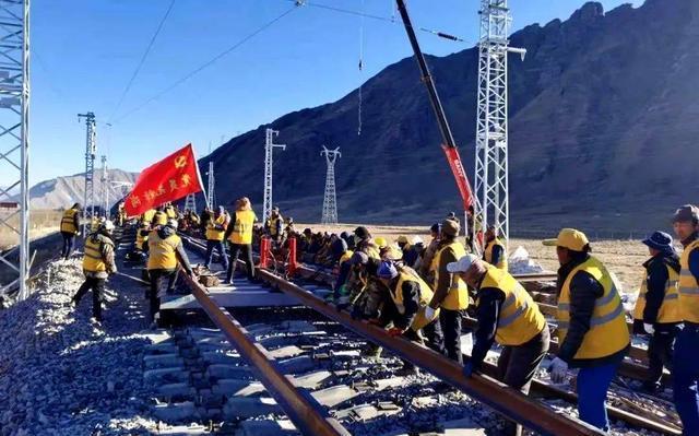 专家高呼“养不起”，中国为何坚持砸3000亿修第二条进藏铁路？
