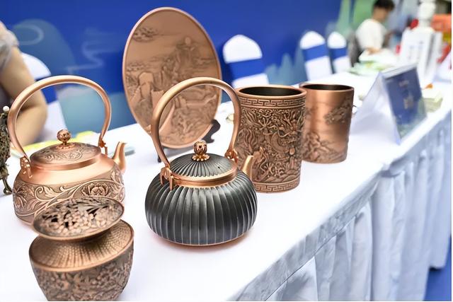 明日开演！村晚盛宴+非遗市集！逛古镇文创、赏村晚，鹰潭上清古镇&龙虎山游玩攻略承包你的冬日快乐！