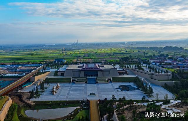 山西襄汾：陶寺遗址博物馆秋景迷人