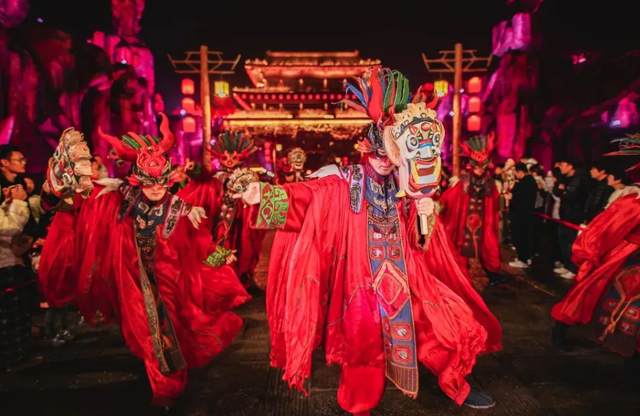 “热！热！热！” | 现在临沂太“热”了！！