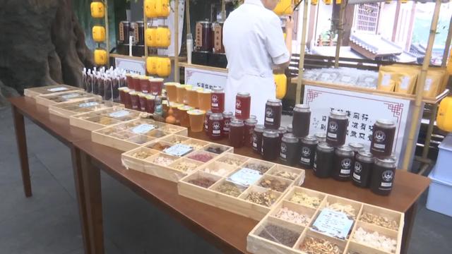 中医药景区“出摊” 解锁夜市“养生局”