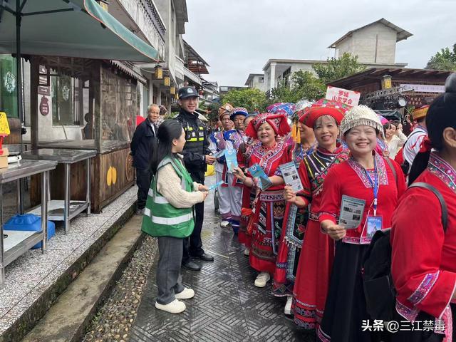 三江丹洲镇：丹洲柚熟庆佳节，全民防毒筑屏障，共护古镇好风光