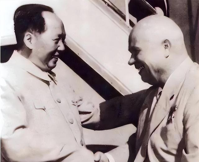 俄乌打到现在，让人越发佩服毛主席，他69年前对苏联的建议真高明