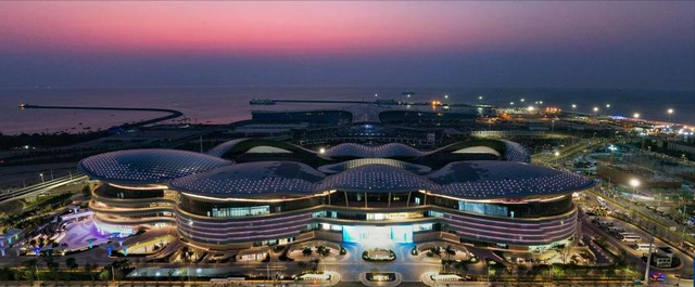 封关时刻！海南自贸港"晶莹切片"，从电影节到航天港的全球化进阶