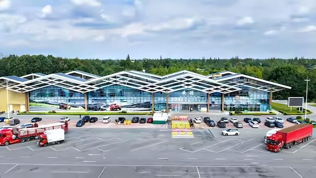 秋假追雪毕棚沟，没想到被安德服务区圈粉了！