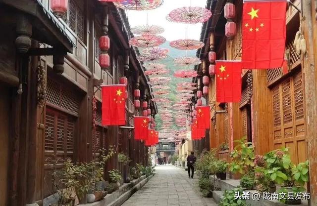 文县双节盛景：天池映月话团圆，白马欢歌越千年