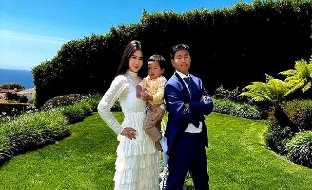 香港知名女星移居美国，豪宅背山靠海，未婚生子感情状况成谜