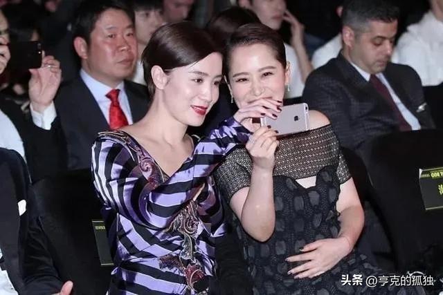 被骂“陪睡上位”，后又被封为“性感欲女”，得奖后当众怒怼海清