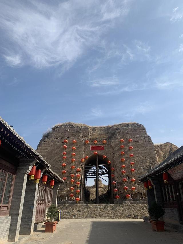 秋季自驾长城1号旅游公路，景美人少，景点免费，快来看看吧！