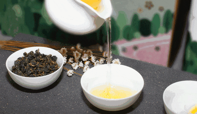 沉浸式感受韶关新丰绝美秋色！ 2天1夜赏枫露营品美食，徒步泡温泉，一起去躺平 ！