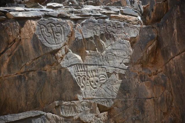 高铁直达！48小时玩转冬日磴口，观流凌、渡·阴山、冲沙漠，欢乐不停歇~~~