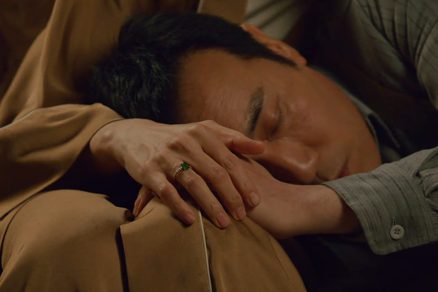 看完《沉默的荣耀》再看《隐锋》，我只想说：没有对比就没有伤害