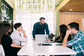 几千元的手机上飞行模式有啥用？很多人不明白，关键时刻能帮大忙图片