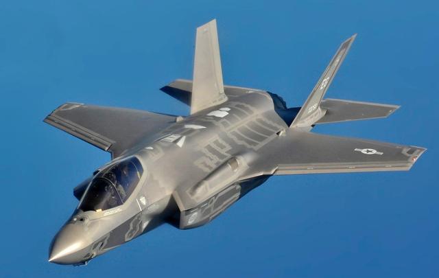 从卖苦力到定规矩，中国打出稀土王炸，一招掐住美国军工命脉