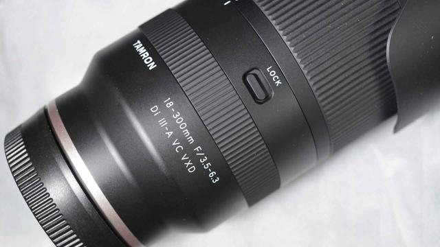 开箱腾龙18-300 F3.5-6.3 Di III-A VC VXD镜头