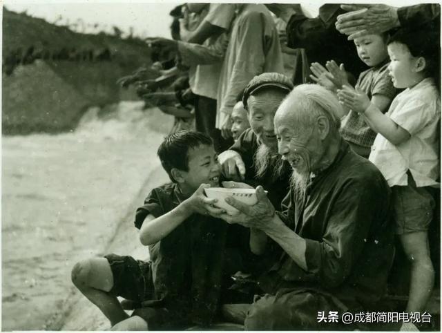 简阳的“根”与“翼”