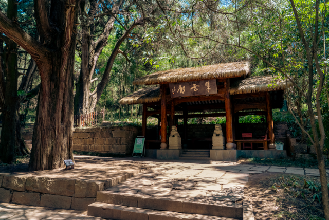 蜀道为轴，文化为魂！剑门关深度文旅融合，挥写中华文化传承新篇章