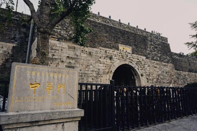 一到秋天，南京就美成了金陵